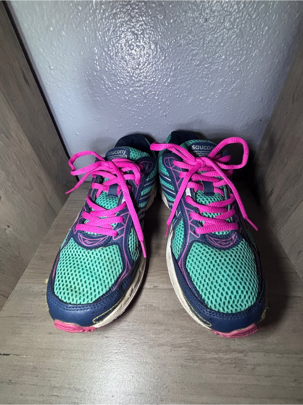 Saucony Kids Teal and Pink Athletic Sneakers